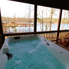 Amazing Lakefront Getaway