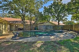 3 Bedroom with a Pool - Image 3
