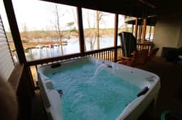 Amazing Lakefront Getaway - Image 3