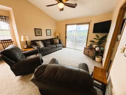 Branson condo near Silver Dollar City - Image 4