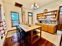 Charming 2br near Downtown Fort Smith - Image 4