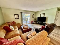 Condo on the Green - Image 4