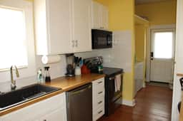 Super Cute 2BR - Image 5