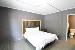 The Ozark at 1611 Residences - Image 5