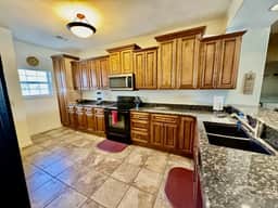 Luxury Condo With Boat Slip 3 minutes to SDC - Image 5
