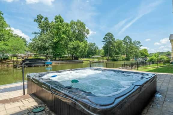 Long Beach Lake House - Image 1