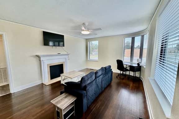 1 Bedroom in NLR - Image 1