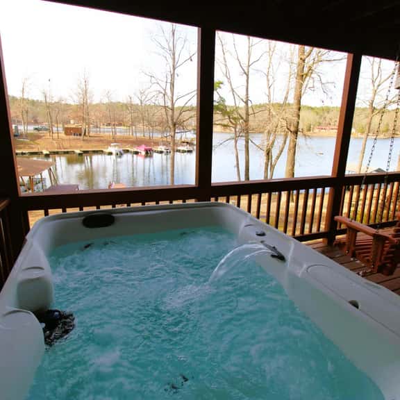 Amazing Lakefront Getaway - Image 1