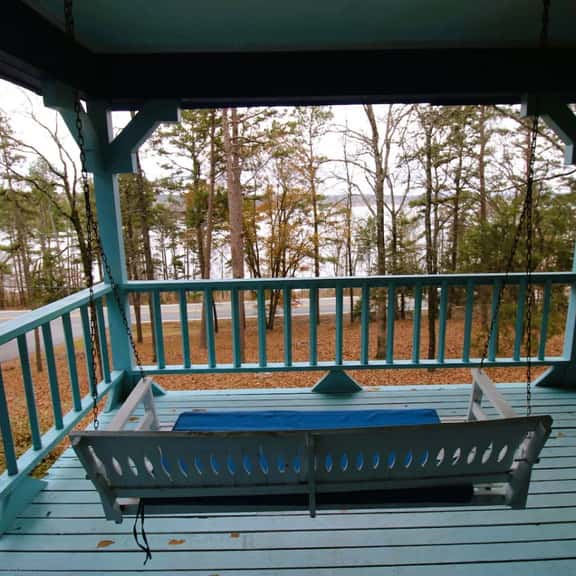 The Blue House at Greers Ferry Lake - Image 1