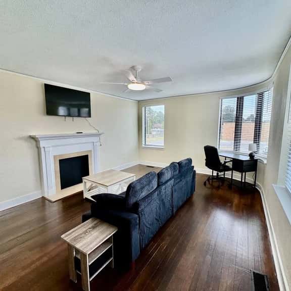 1 Bedroom in NLR - Image 1
