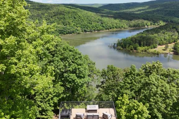 Greers Ferry Lake Modern - Image 2