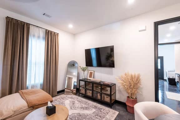 Pettaway Bungalow - Image 2