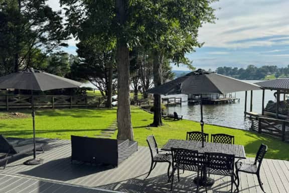 The Lake House at Sunset Bay - Image 4
