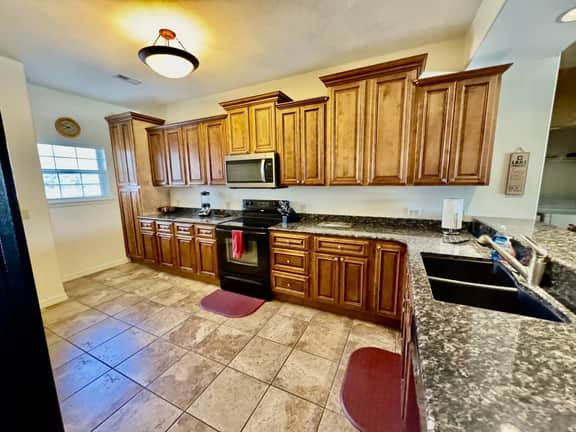 Luxury Condo With Boat Slip 3 minutes to SDC - Image 5