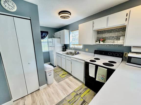SDC Ground Level Condo - Image 3