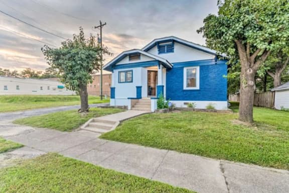 4 Bedroom close to everything. - Image 1