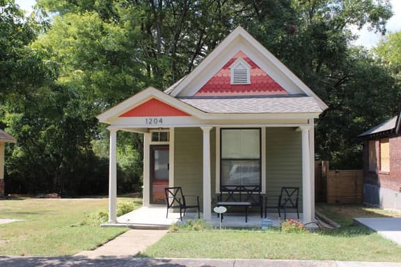 Super Cute 2BR - Image 1